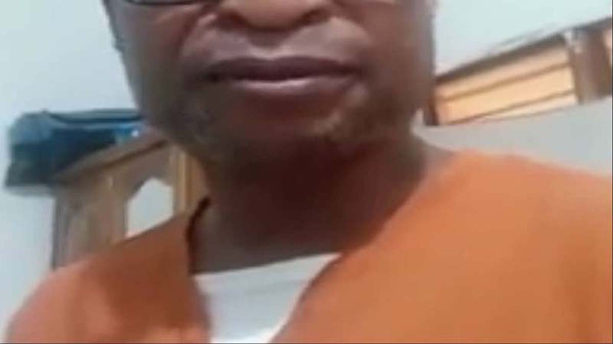 Vidéo: un père de famille en colère, mon fils à donné son premier salaire à son Pasteur
